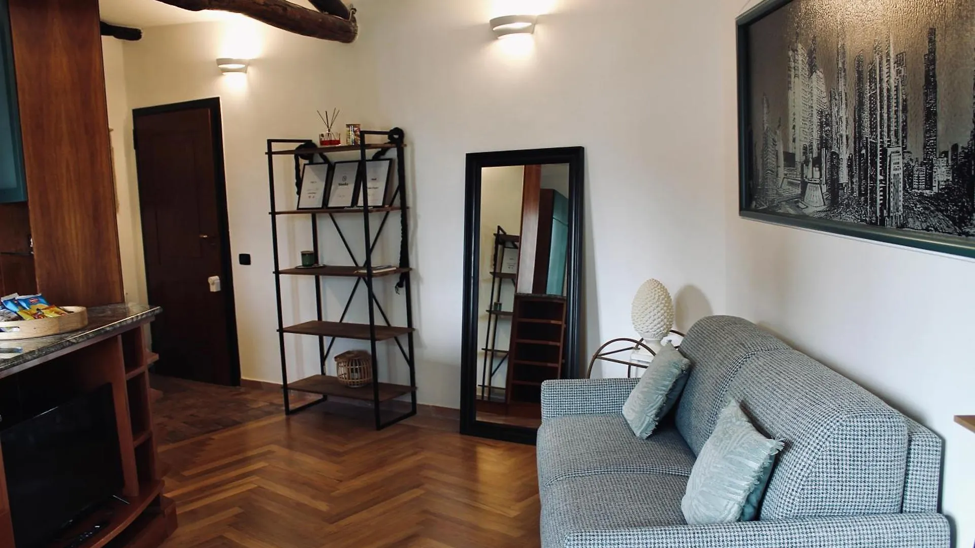 Kiko'S Lodge - Historical Apartment In Como Italy