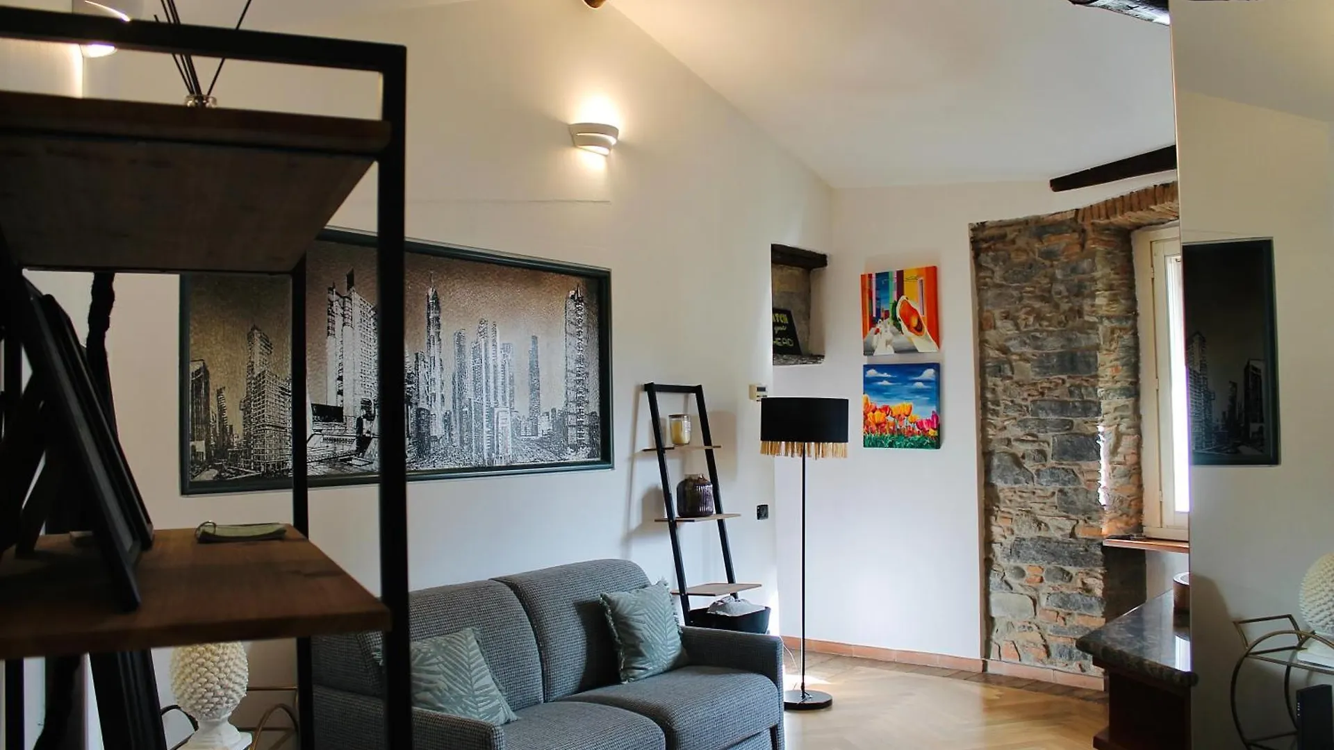 Kiko'S Lodge - Historical Apartment In Como